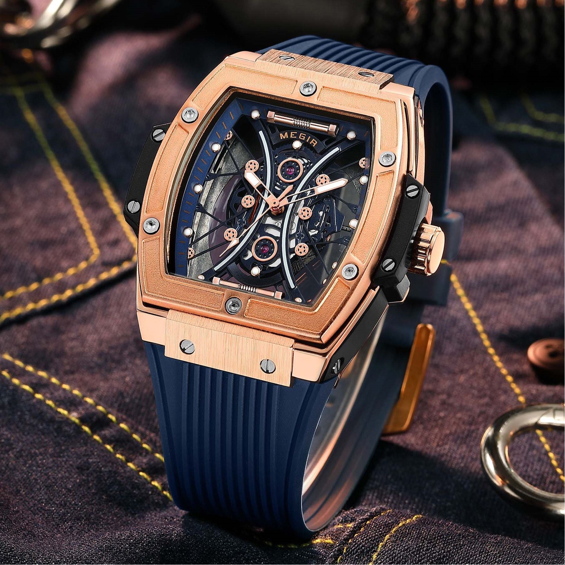MEGIR Brand Luxury Quartz Watch for Men Fashion Military Sports Watches Waterproof Luminous Clock Wristwatch Reloj Hombre 8109-1