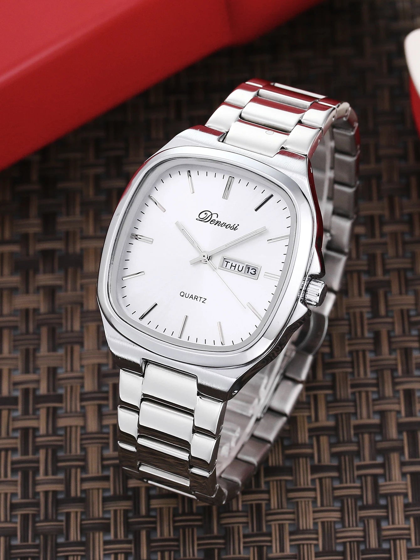 Casual Fashion  Waterproof Quartz Watch For Men Glow-in-the-dark stainless steel square wristwatch